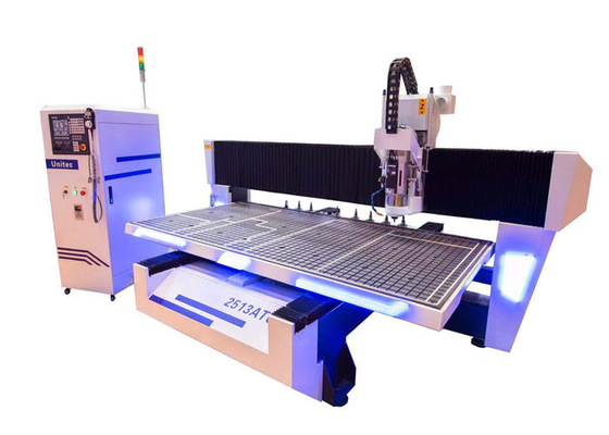 Machine de gravure en bois de la commande numérique par ordinateur 24000rpm 2513 de l'acier inoxydable 7.5KW